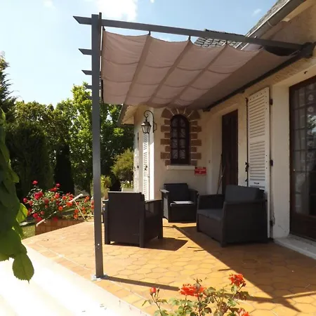 Maison De Charme Avec Jardin Et Terrasse, Proche Salers Et Puy Mary, Animaux Acceptes - Fr-1-742-165 בית נופש